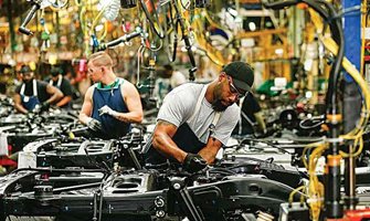 ASSEMBLY Capital Spending Report 2019: Manufacturers Continue to Invest in Technology