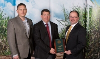 Waupaca Foundry Earns John Deere 'Partner-Level Supplier' Award